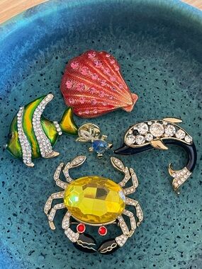 Sea Life Brooch Bundle Crab Fish Coastal Resort Vacation Jewelry Summer Accessor
